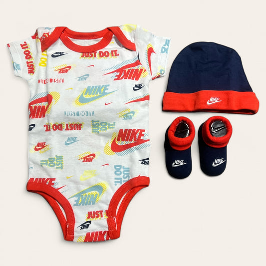 Set Bebe Nike 6 a 12 meses 3 Piezas