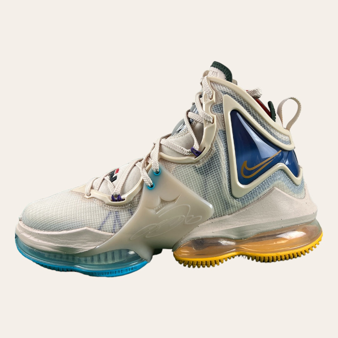 Nike Lebron 19 Basketball