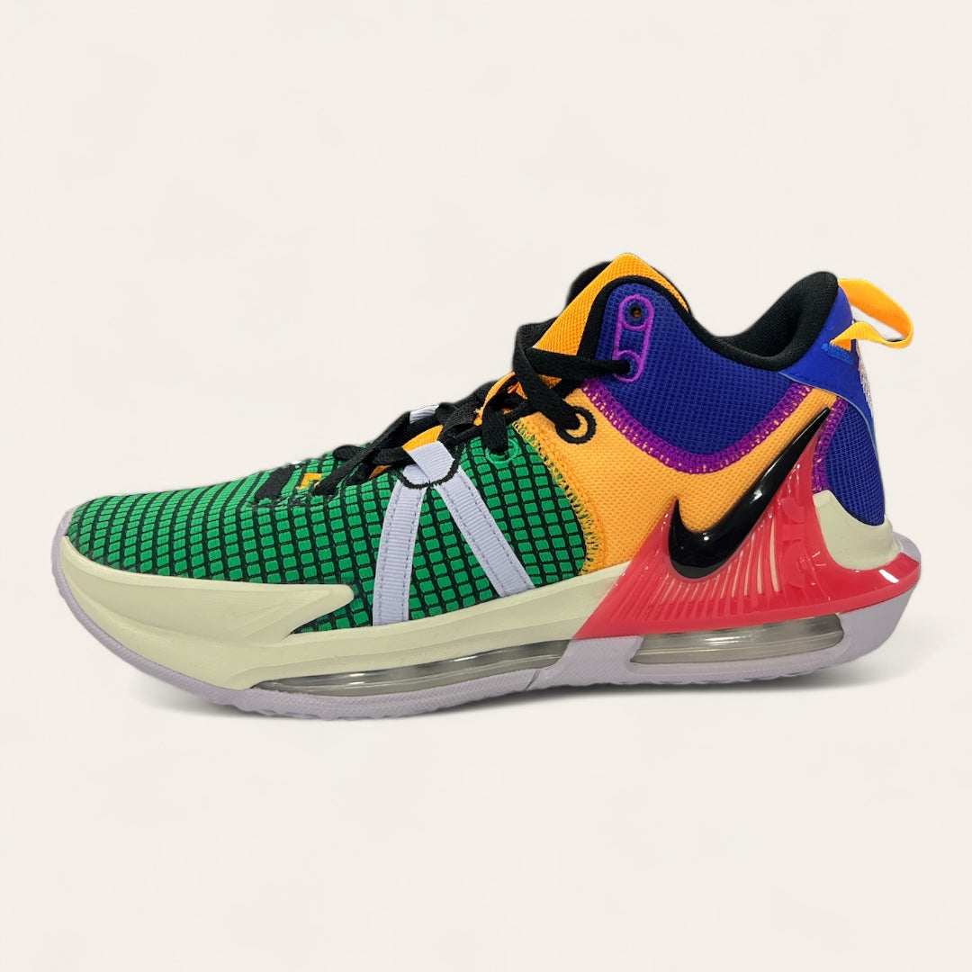 Nike LeBron Witness 7 Basketball